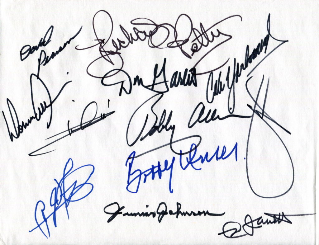 Best Autographs To Collect
